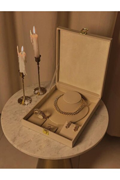 vanus fashion طقم اكسسوار ذهبي A1242