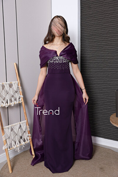 TREND Lilac evening dress embroidered with luxurious crystals