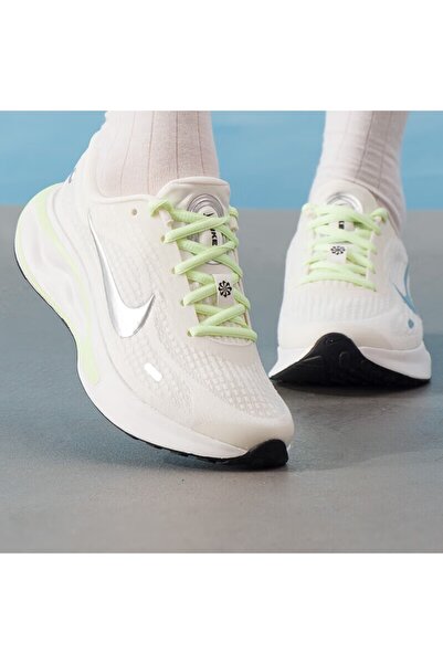 Nike Women's Running Shoes Journey Run Fj7765-115