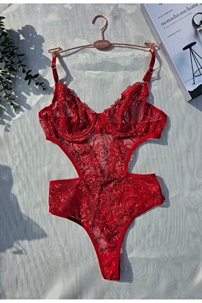 ARONA Kırmızı Dantelli Brode Balenli Kapsız Transparan Bodysuit