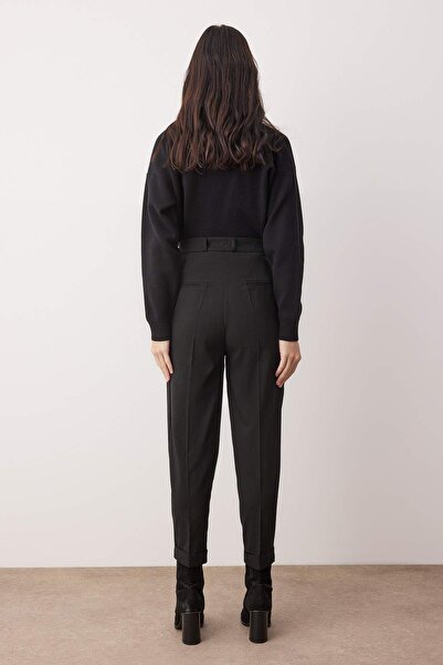 Trendyol Collection Black Pleated Pipe Leg Draped High Waist Fabric Pants Twoaw26Pl00155