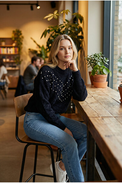 ThisBest Crew Neck Pearl Stone Detailed Soft Bearded Women's Sweater