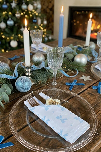 Arma House منديل تقديم مكون من 4 قطع من القماش العضوي مع فيونكة زرقاء