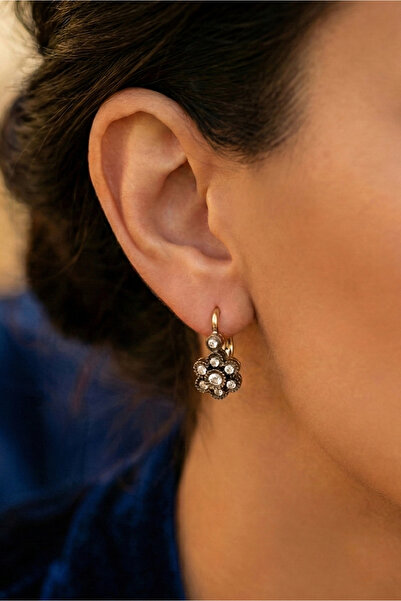 Dağıstanlı Kuyumculuk 0.38 Karat Elmaslı Çiçek Motifli 8 Ayar Altın Küpe