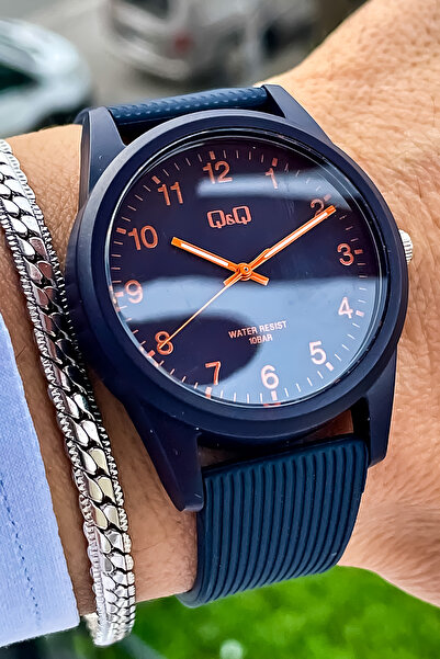 Q&Q SİLİKON KORDON ERKEK KOL SAATİ SU GEÇİRMEZ 2 YIL GARANTİLİ BİLEKLİK HEDİYELİ