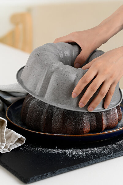 ALMUFARREJ قالب كيك دائري من الجرانيت غير لاصق