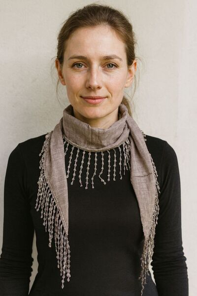 Gönülden Tasarım وشاح نسائي من الجبرون مع شراشيب مقاس 160×20 سم باللون الرمادي الداكن