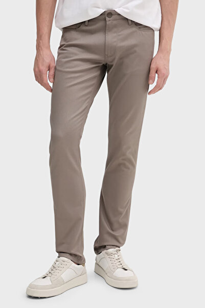 Emporio Armani جينز قطني بقصة ضيقة - خصر عادي وساق ضيقة - بنطلون جينز رجالي (...