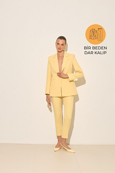 Setre Tereyağ Sarısı Tek Düğme Detaylı Ceket, Cep Detaylı Dar Kalıp Pantolonl...
