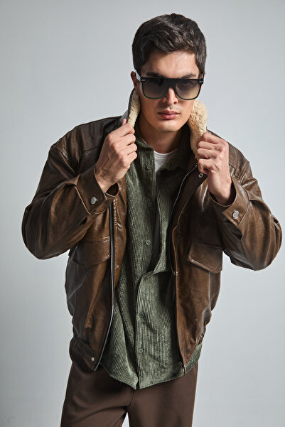 BARRELS AND OIL سترة رجالية بياقة فرو من نوع بومبر - قهوة