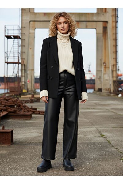 Grenj Fashion Μαύρο από συνθετικό δέρμα με φαρδύ πόδι/ Παντελόνι με φαρδύ μπατζάκι λεπτομέρειες τσέπης