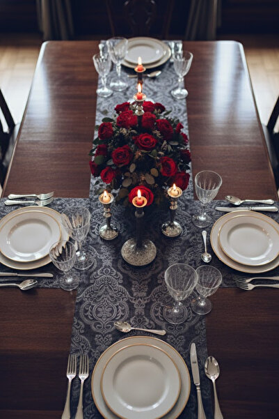 Arma House Чорно-білий античний лазерний виріз Runner