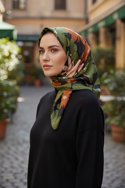 Onur وشاح شتوي ناعم مزين بالزهور المتدرجة - اتجاه المتجر