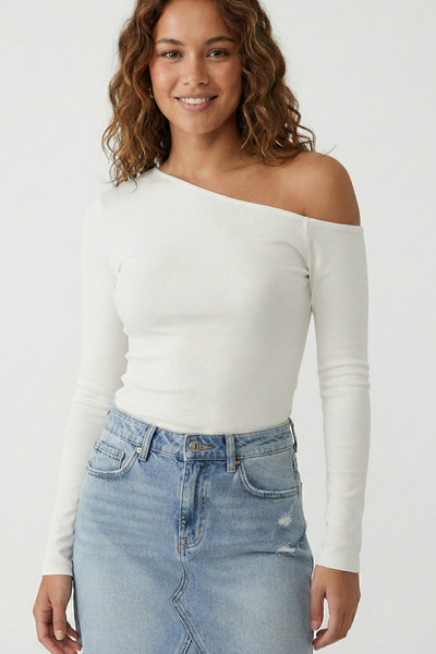 VODENS بلوزة تي شيرت قطن 100% بياقة غير متماثلة باللون الأبيض