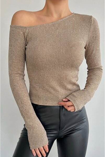 MELA ROSSA Γυναικεία μπλούζα με μακρύ μανίκι με ασημί ύφασμα με ανοιχτό ώμο