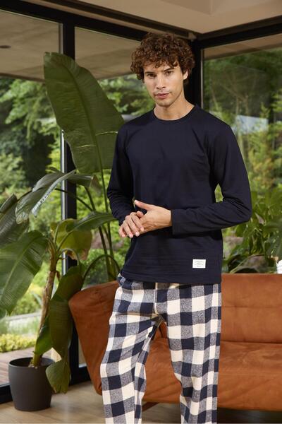 KLY 8058 Чоловічий піжамний комплект з довгими рукавами та картатим візерунком
