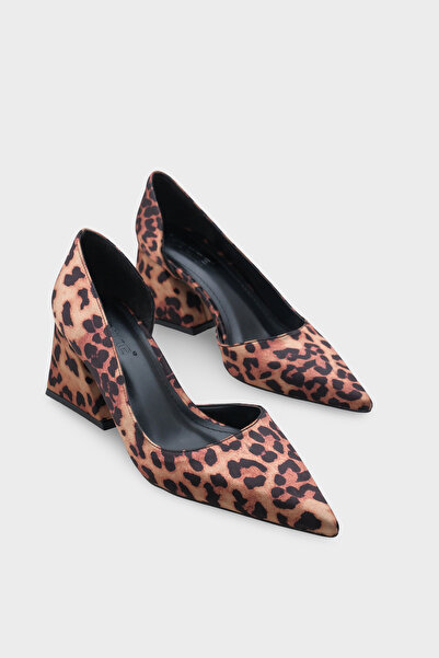 Capone Outfitters Pantofi de damă Romy cu vârf ascuțit cu toc mediu