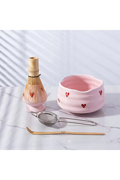 Choice طقم ماتشا سيراميك مزين بقلب وردي مكون من 5 قطع، يشمل وعاءً، ومضربًا، وحاملًا، ومغرفة، ومنخلًا.