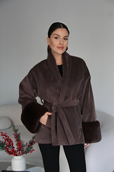 Julidress Premium Brown Cashmere Coat with Belted Sleeves and Detachable Fur Detail