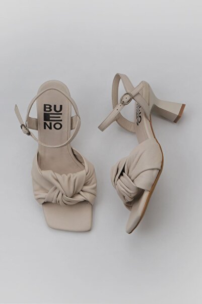 Bueno Shoes 01wy6801 موديل صندل نسائي بكعب جلد بيج