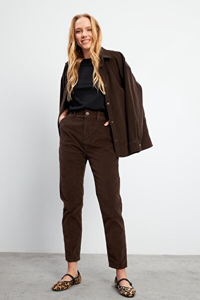 VENA Pantaloni Norah din catifea cu talie elastică pentru femei - maro