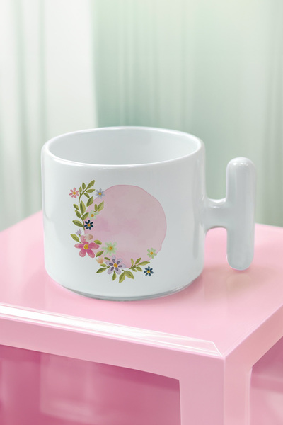 Trendmiya Pembe 500 ML Dereceli Termos & T Kupa & Taşlı Mikail Melek Kolye & Celebre Parfüm Kadına Hediye Seti