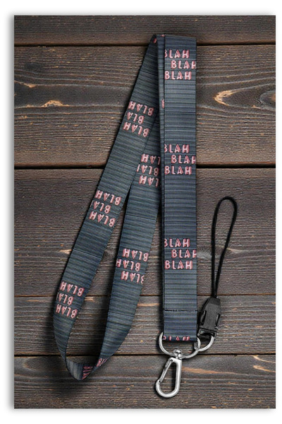 Mia Aurora حبل تعليق للرقبة من ميا أورورا بتصميم “محادثات مبهجة”. |   حبل تعل...