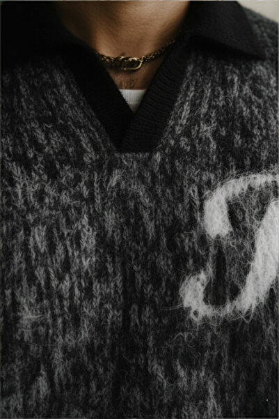 A&O Style Men's Black Oversized Half Placket Polo Neck Rtc Printed Furry Sweater