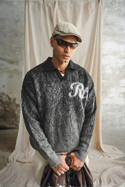 A&O Style Men's Anthracite Oversized Half Placket Polo Neck Rtc Printed Furry Sweater