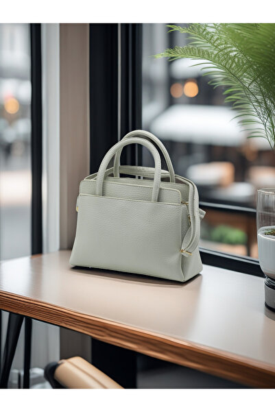 Generic Elegant Flex Leather Tote Bag – Women’s Structured Handbag with Gold Accents & Top Handles