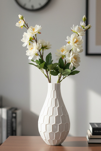 MEK مزهرية بلاستيكية مزخرفة بنمط خلية النحل الهندسية باللون الأبيض (22 × 15 سم)