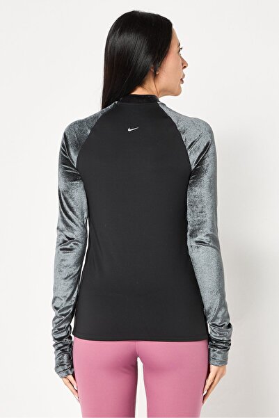 Nike بلوزة نسائية رياضية بأكمام طويلة للخارج، باللون الأسود