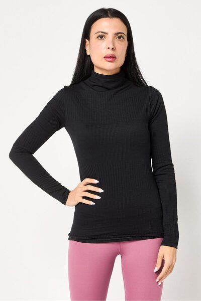 Nike Women Slim Fit Long Sleeve Yoga T-Shirt, Black