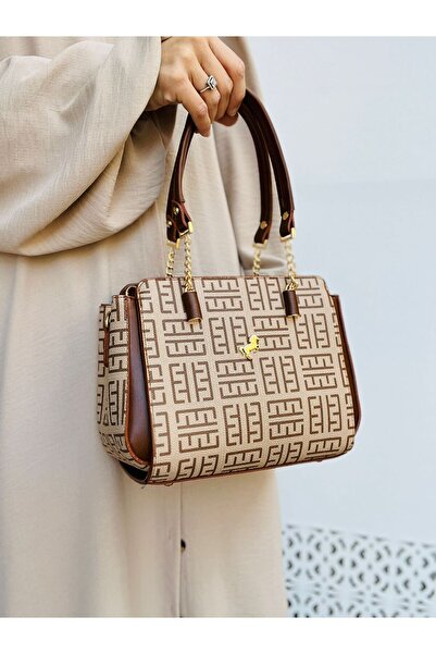 Çanta Trend Women's Polo 4 Compartment Chain Detailed Long Crossbody Strap & Handbag (23X19 cm)