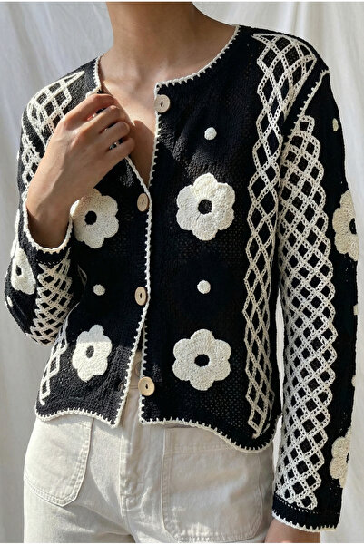 FEMELLE Women's Buttoned Knitted Cardigan