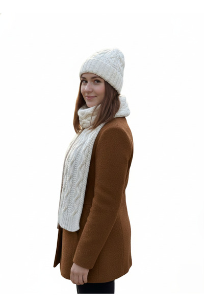 derikem Women's Wool Winter Stylish Knitted Beanie and Scarf Two-Piece Set