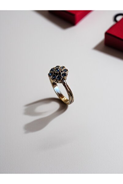 FAYRA ACCESSORIES خاتم من الكريستال على شكل زهرة الأقحوان