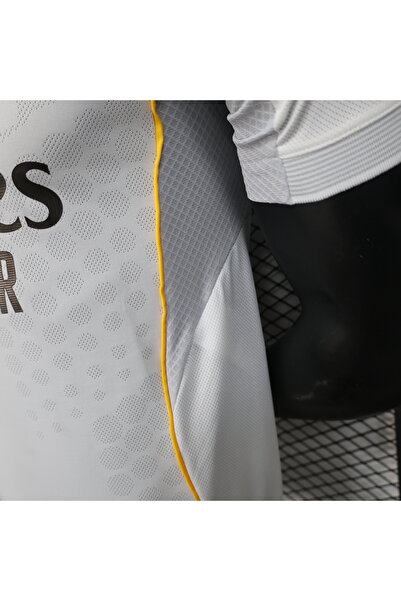 DM Real Madrid home shirt, size 25-26