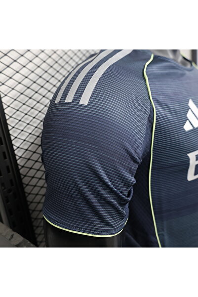 DM Real Madrid jersey, size 25-26