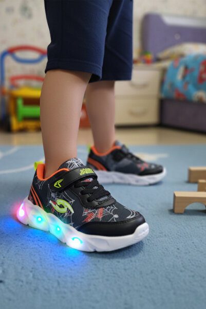 Kid's World أحذية رياضية للأطفال مزودة بنمط العنكبوت المضيء