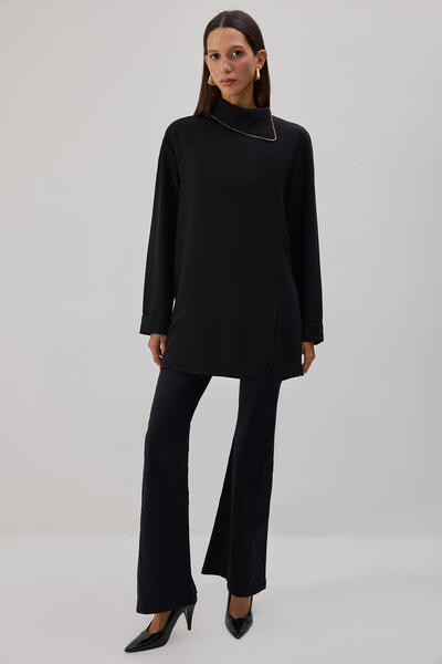 Touché Privé Crepe Tunic with Stone on the Collar