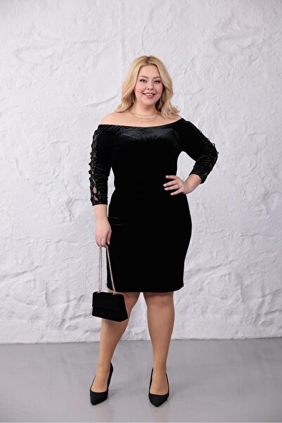 Siyezen Velvet Dress with Sequin Embroidery on the Shoulders