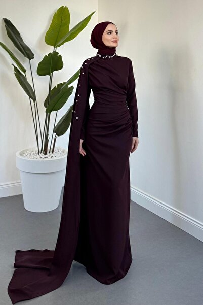 MERVEN AKYÜZ Feranya Yandan Taşlı Pelerinli Balık Abiye Mürdüm