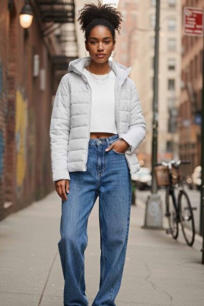 Puma Women's Lightweight Fiber Filling Windproof Coat