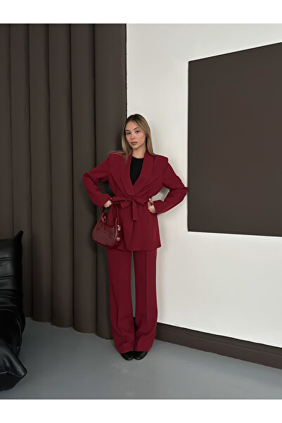 Joi Women's Belted Jacket Pants Suit