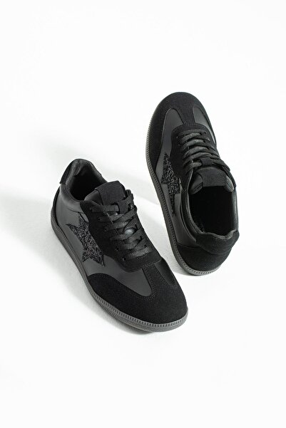 tivana حذاء رياضي نسائي برباط وتفاصيل نصف نجمة من نوفون - أسود