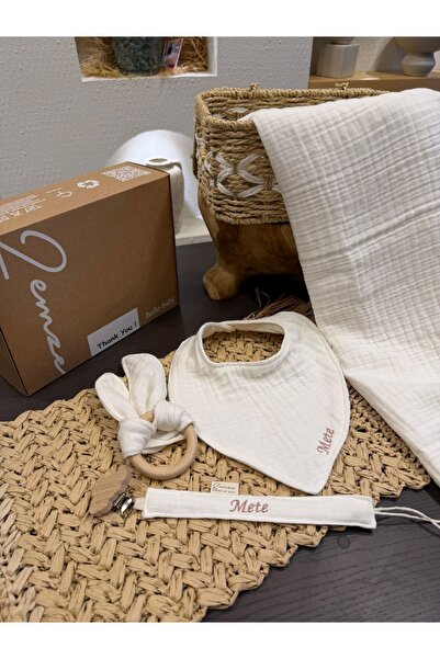 Zemze Baby 5’li Premium Set: 4 Kat Müslin Örtü, Diş Kaşıyıcı, Fular, Emzik Zi...