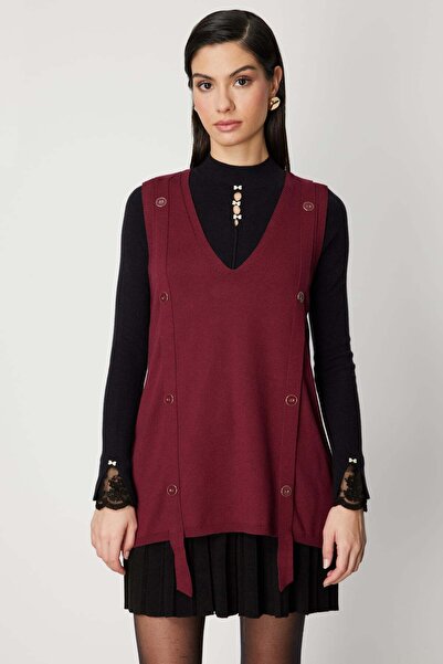 ON Süs Düğmeli V Yaka Süveter