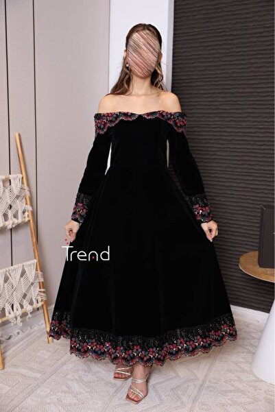 TREND Velvet Long Sleeve Embroidered Dress