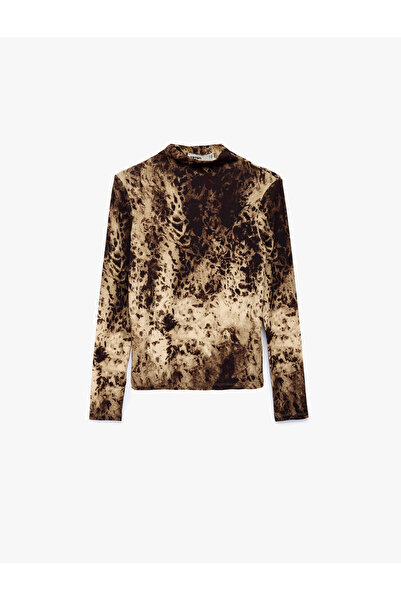 Koton X Şahika Ercümen - Slim Fit Long Sleeve Mock Neck Leopard Print T-Shirt
